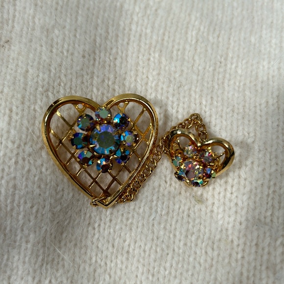 1960s Two Heart Chatelaine Style Pins, Perfect gift for Mother’s Day - Picture 9 of 12